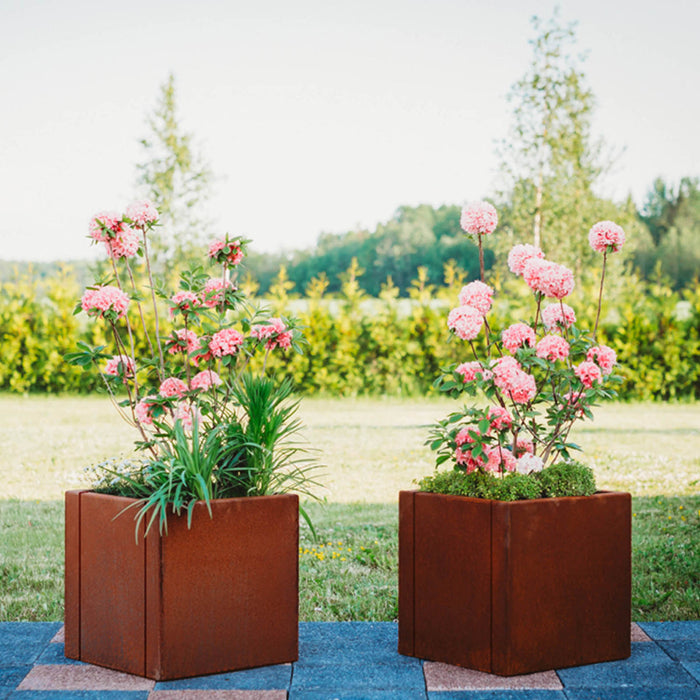 Petteri Wiimaa Corten Steel Planter Clara M, 40x40x40 cm