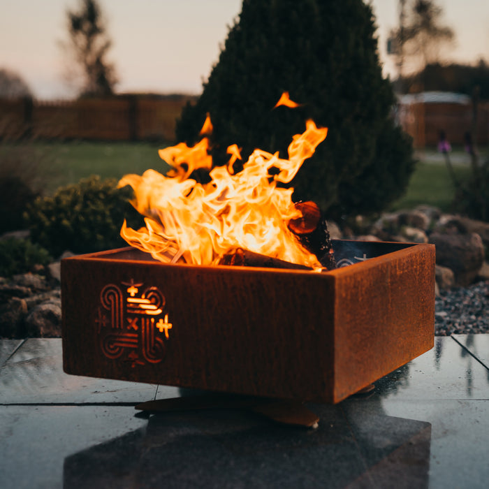 Corten Steel Fire Pit Piazza (size 50x50x21 cm)